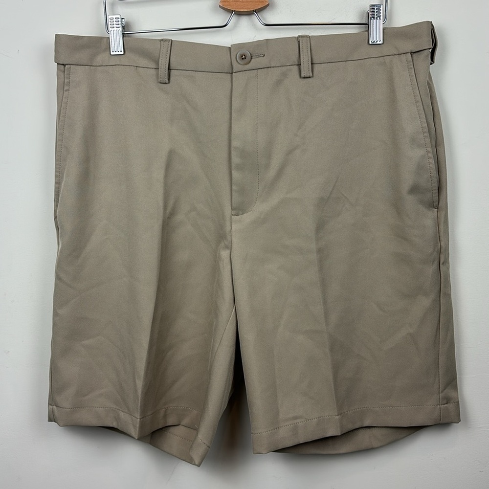 Cool 18 Pro || Men's Golf Shorts; Size 38; Khaki Color; 100% Polyester - Picture 9 of 9